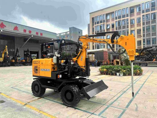 JINGGONG KWC4.0/0.12T wheeled mining breaker boom rotation type